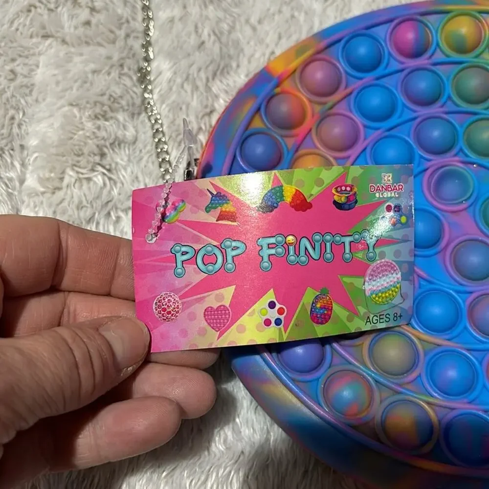 Pop Finity round purse on silver toned chain net perfect blue swirl ombre